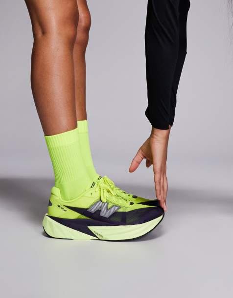 New Balance - Fuelcell Rebel - Sneakers da corsa da donna verde fluo e nere - view 1