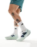[New Balance] New Balance Fuelcell Rebel V4 men's running trainers in grey 39.5 Light grey