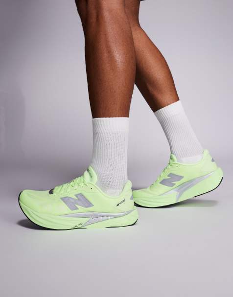 New Balance - Fuelcell Rebel v5 - Baskets de course - Jaune volt - view 1