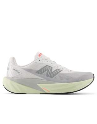 New Balance - FuelCell Rebel V5 - Lauf-Sneaker in der Farbe Raincloud-Grau