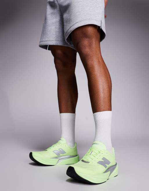 New Balance – FuelCell Rebel v5 – Lauf-Sneaker in Volt-Gelb, 3 von 5