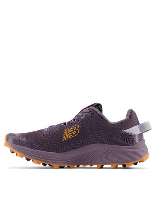 New Balance – FuelCell Summit Unknown V4 – Sneaker in Lila