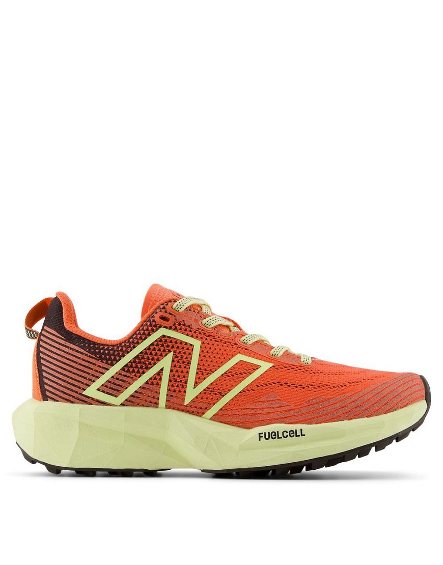 New Balance Fuelcell venym trainers in red