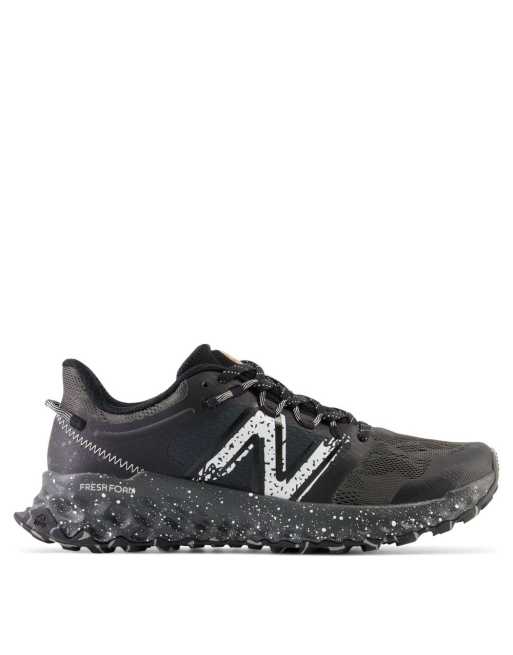 New Balance Garo trail running trainers in black