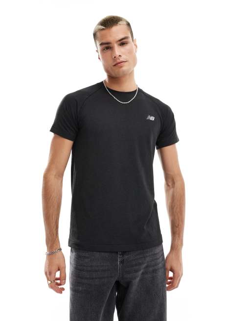 New Balance - Gebreid T-shirt in zwart