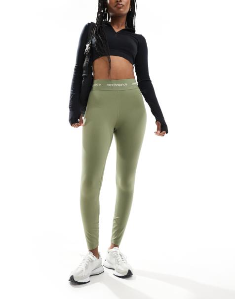 New Balance – Glatte Leggings in Olivgrün mit hohem Bund mit linearem Logo, 25 Zoll Beinlänge - view 1