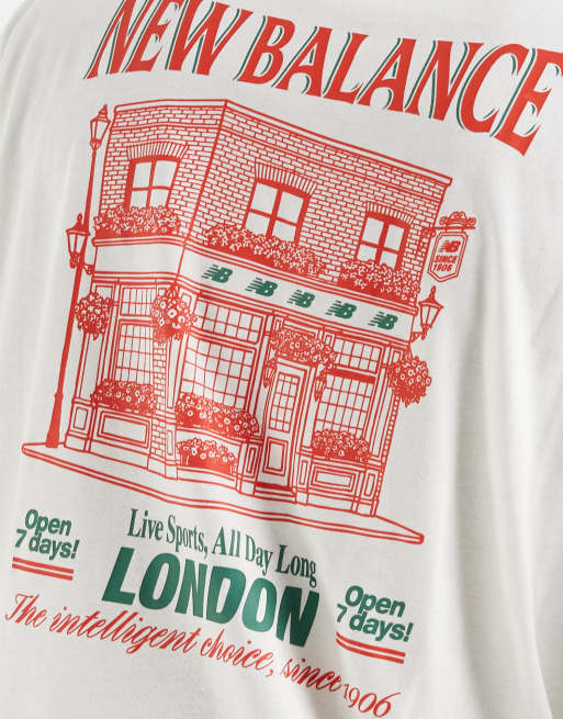 New Balance Grab a Bite London Grafik-T-Shirt in Weiß, 5 von 5