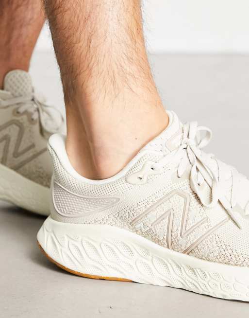 New Balance Hardlopen 1080 Sneakers in bruin ASOS