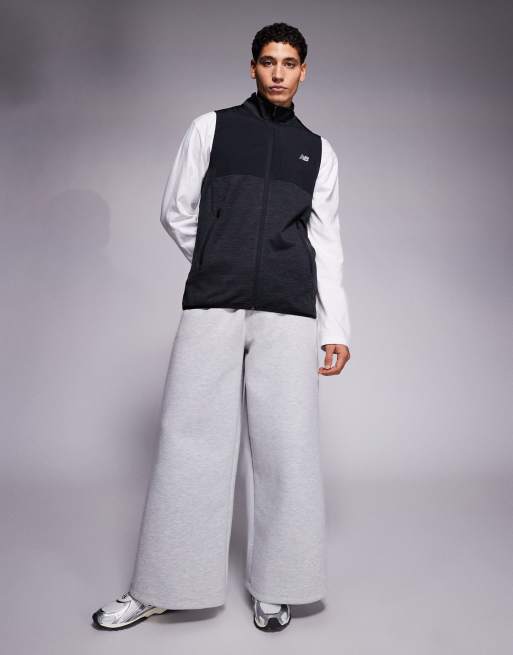 New Balance heat grid vest in black, 2 of 5