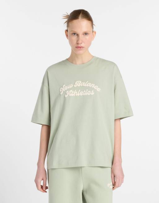 New Balance - Heritage - T-shirt oversize verde salvia con grafica lineare