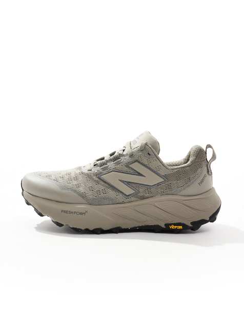 New Balance Hier running trainers in brown - view 2