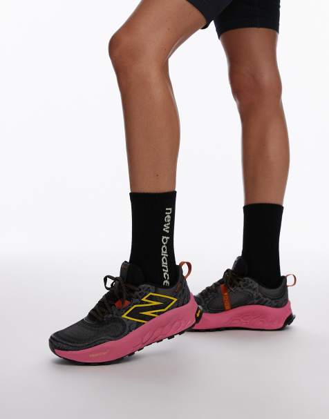 New Balance – Hierro – Czarno-różowe buty sportowe do biegania w terenie - view 1