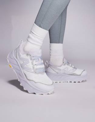 New Balance - Hierro - Trail-Running-Sneaker in Grau