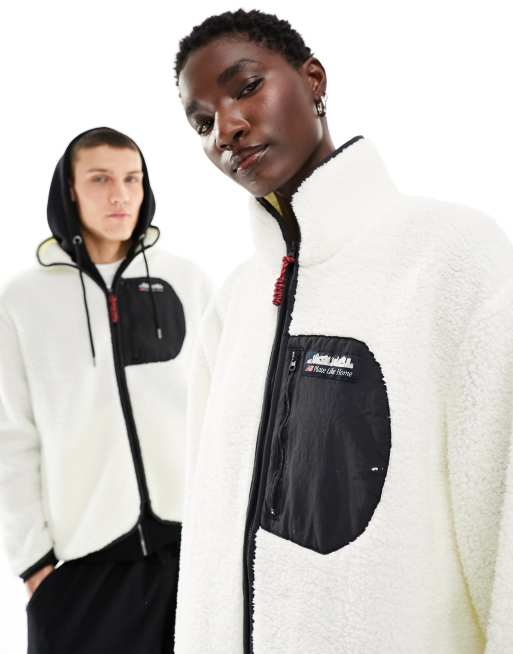 New Balance - Home Again - Cremehvid jakke i imiteret lammeskind - Kun hos ASOS