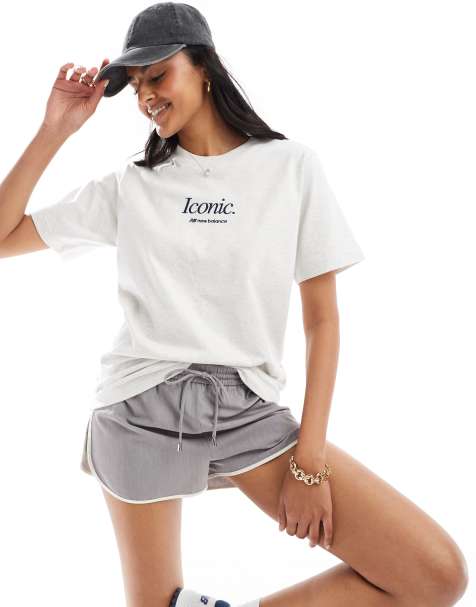 New Balance – Iconic – Grå t-shirt - view 1