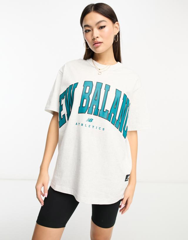 New Balance - large logo t-shirt in washed white