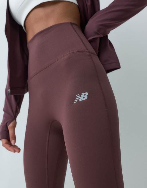 New Balance leggings essential taille haute 25 pouces en rouge cerise, 5 de 5