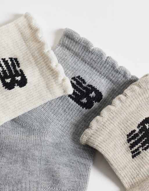 New Balance lettuce edge glitter ankle socks 6 pack in white, gold and silver, 3 of 3