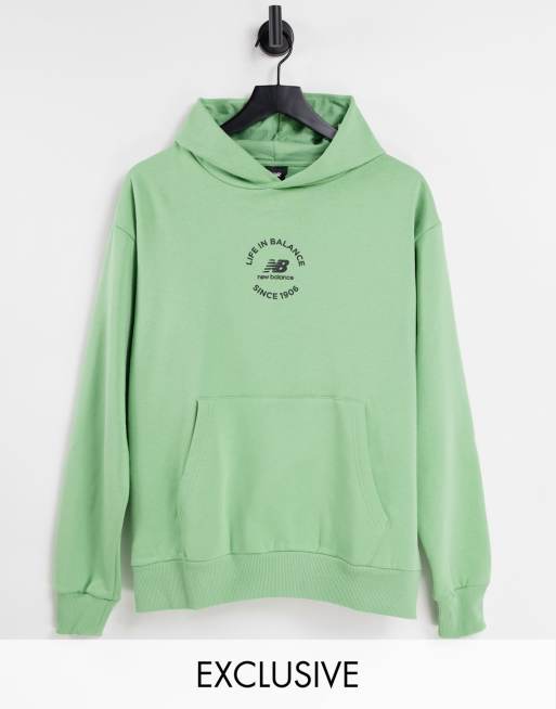New Balance - Life In Balance - Felpa con cappuccio verde salvia