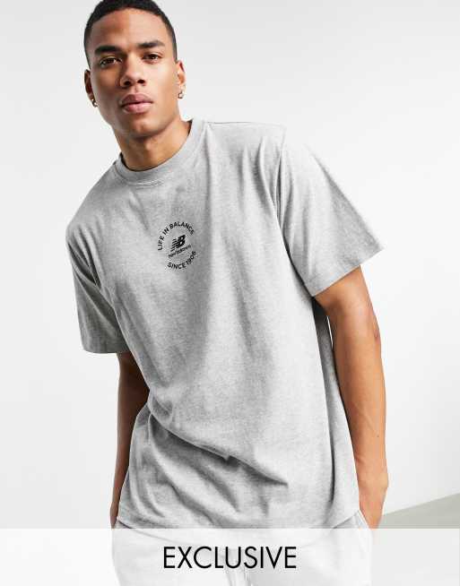 New Balance - Life in Balance - Oversized T-shirt in grijs