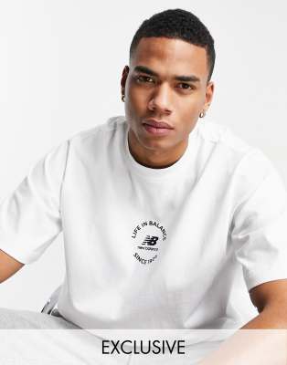 New balance white store t shirt