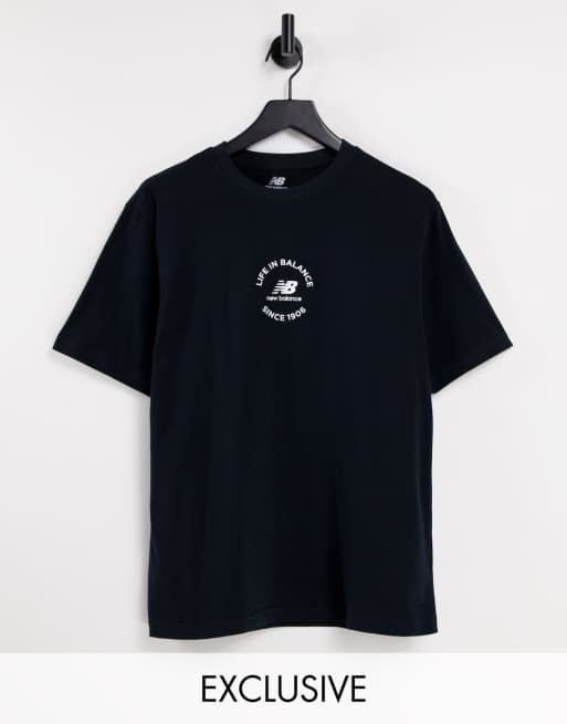 New Balance - Life in Balance - T-shirt in zwart
