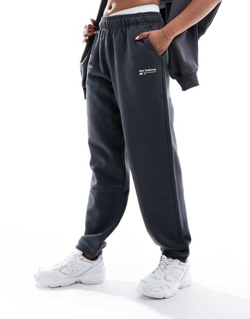 New Balance Linear Heritage brushed back fleece sweatpant in dark gray |  ASOS