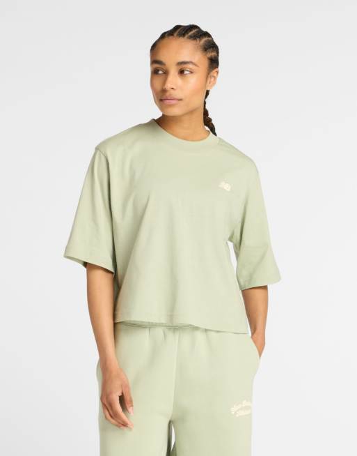 New Balance - Linear Heritage - Ruimvallend T-shirt in groen