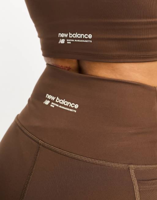 New Balance Linear Heritage Sport BH in Dunkelbraun mit
