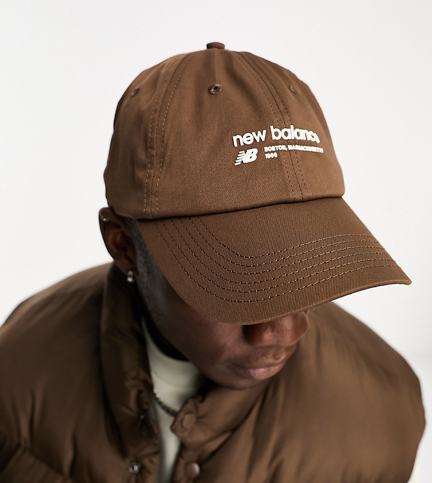 New Balance Linear logo cap in brown