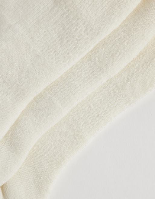 New Balance logo patch 3 pack ankle socks in off-white, 3 of 3