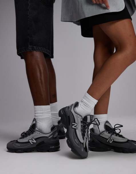 New Balance – M1000 – Grå och svarta sneakers - view 1