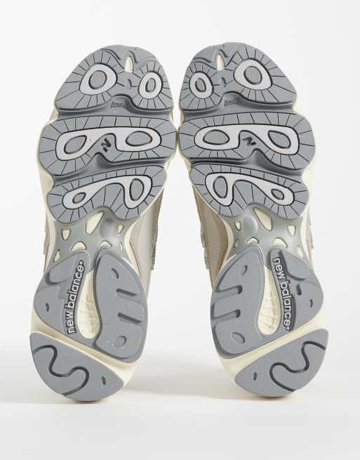 New Balance M1000 sneakers in light grey, 5 of 5