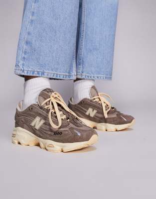 New Balance New Balance M1000 trainers in brown