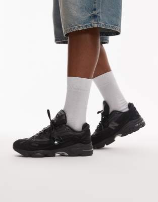  M1000 trainers in triple black