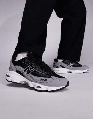 M1000 - Unisex-Sneaker in Schwarz und Grau Schwarz 47.5