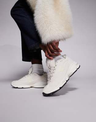  M1000 unisex trainers in off white