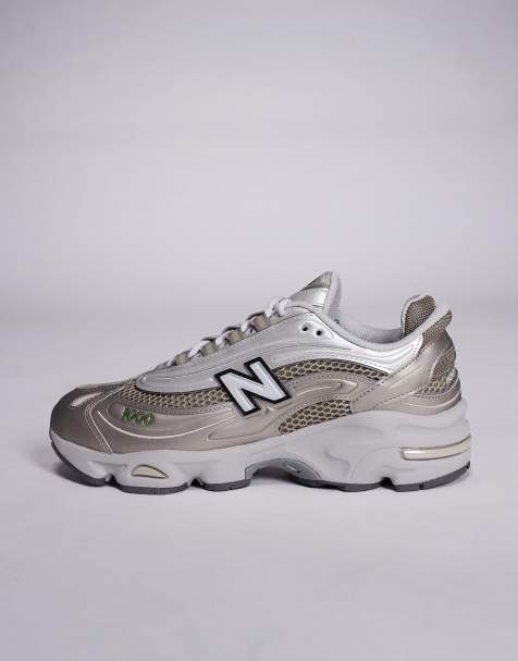 New Balance M1000 unisex trainers in silver and beige - view 2