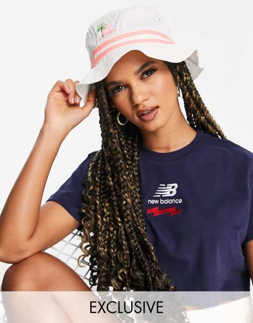 New Balance - Miami - Bucket hat met logo in gebroken wit, exclusief bij ASOS
