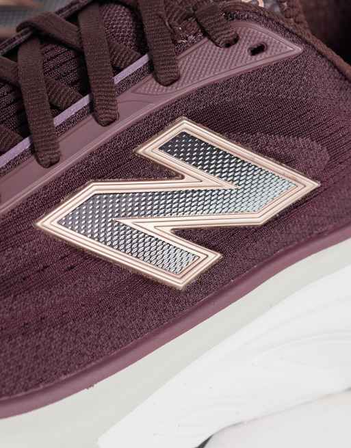 New Balance More dames hardloopsneakers in kersenrood, 3 van 5