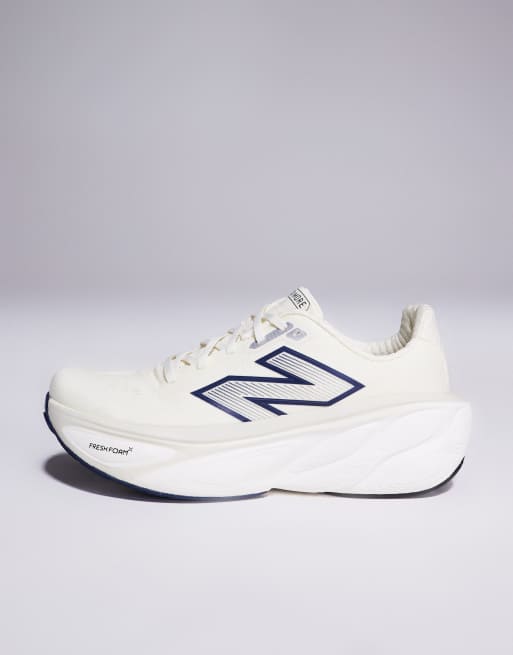 New Balance – More – Lauf-Sneaker in gebrochenem Weiß , 2 von 5