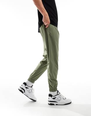 New Balance New balance sport essentials woven jogger in green