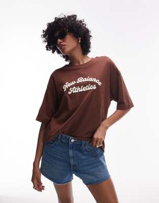 New Balance New Balance oversized t-shirt in brown