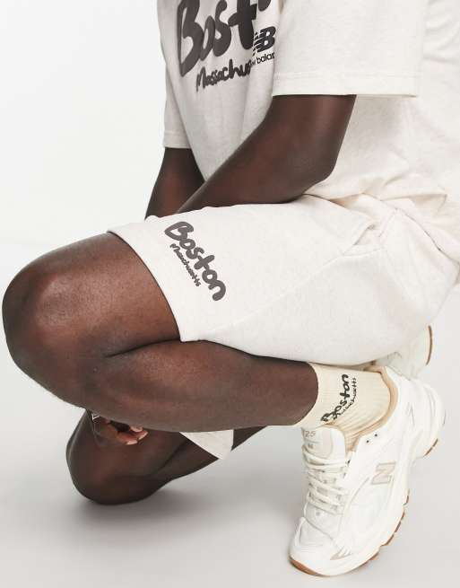 New Balance - Pantaloncini unisex grigi con scritta “Boston”, 3 di 4