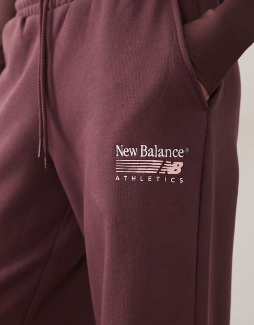 New Balance pantaloni Trackside in pile, colore cherry leather, 2 di 5