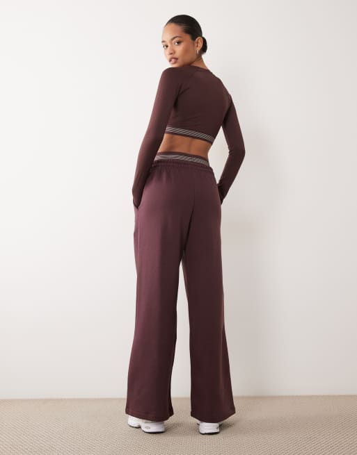 New Balance pantaloni Trackside in pile, colore cherry leather, 5 di 5