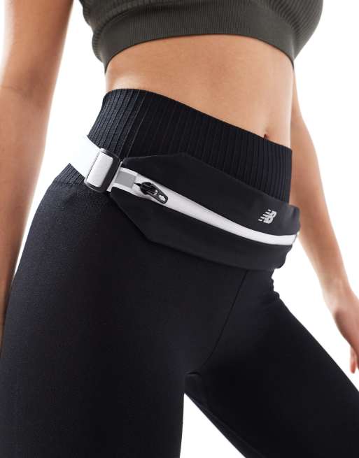 New Balance performance stretch belt in black, 4 of 4