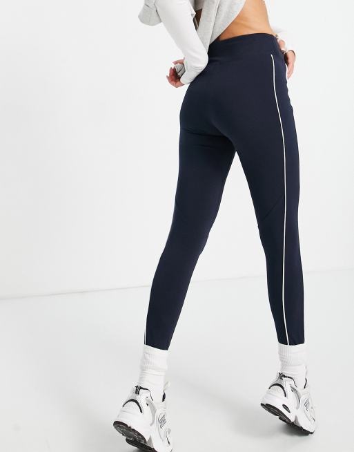 New Balance-F- Athletics Track Legging – Sport & Chic