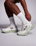 [New Balance] New Balance Propel running trainers in beige and green-Neutral 42 BEIGE