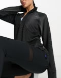 [New Balance] New Balance Q Speed layer half zip top in black S BLACK